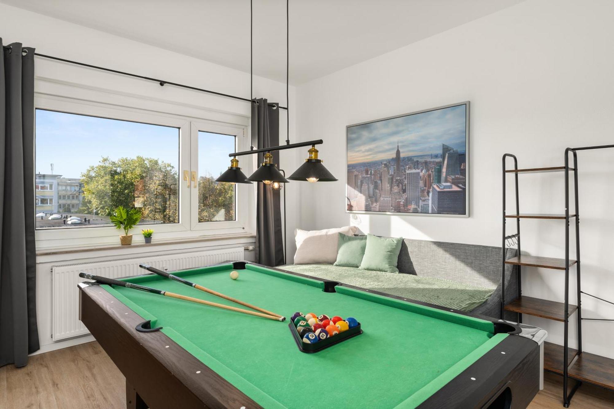 Homely-Apartment Manhattanart, Zentral, Parkplatz, Billard,Ps4, Dart, Balkon Bielefeld Exterior foto